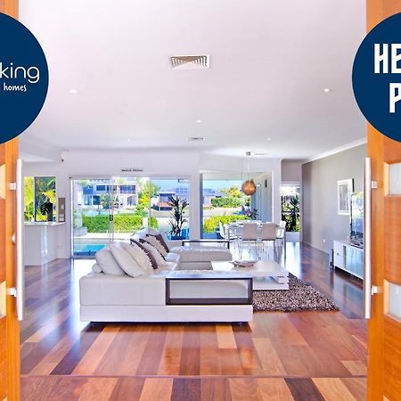 ゴールドコースト Seaclusion 5 Bed Waterfront, Sleeps 12ヴィラ エクステリア 写真