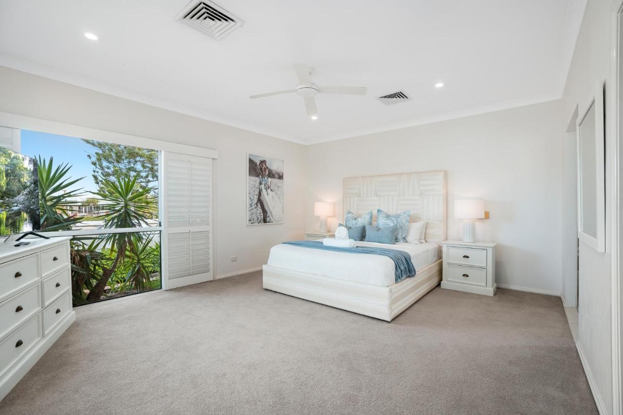 ゴールドコースト Seaclusion 5 Bed Waterfront, Sleeps 12ヴィラ エクステリア 写真