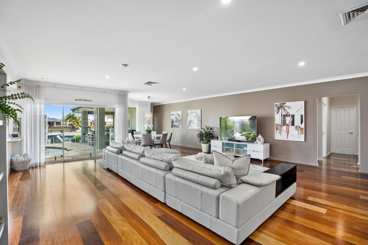 ゴールドコースト Seaclusion 5 Bed Waterfront, Sleeps 12ヴィラ エクステリア 写真