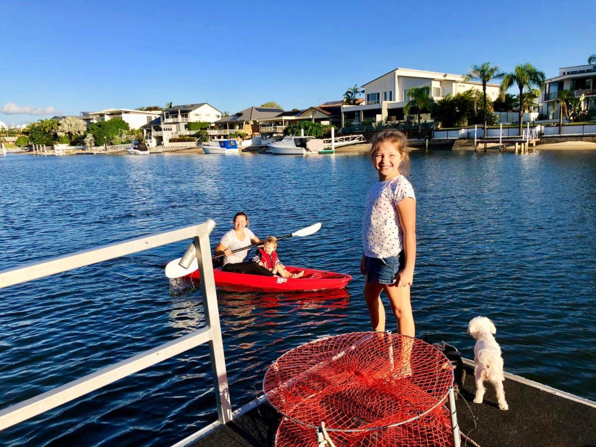ゴールドコースト Seaclusion 5 Bed Waterfront, Sleeps 12ヴィラ エクステリア 写真