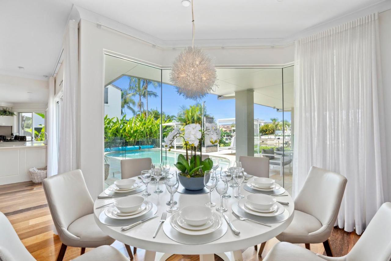 ゴールドコースト Seaclusion 5 Bed Waterfront, Sleeps 12ヴィラ エクステリア 写真