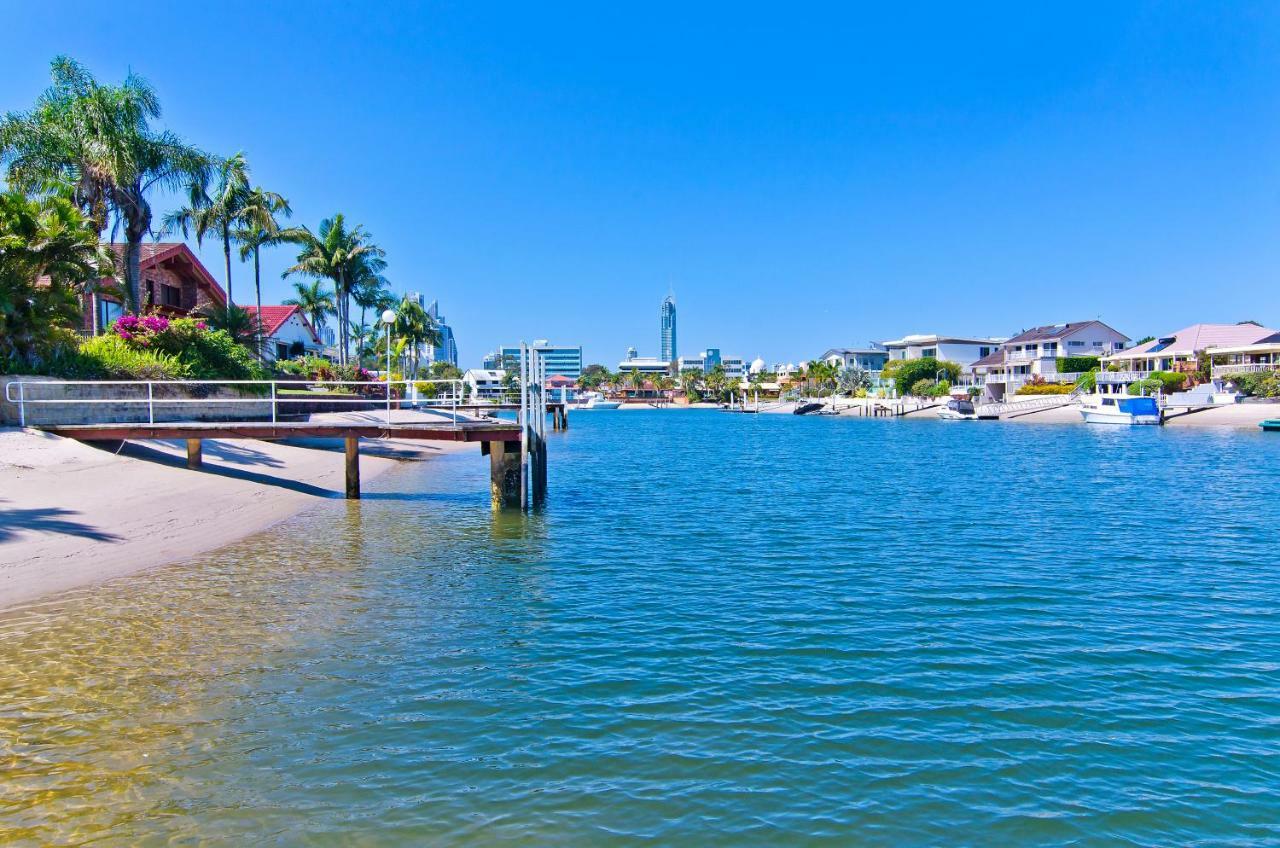 ゴールドコースト Seaclusion 5 Bed Waterfront, Sleeps 12ヴィラ エクステリア 写真