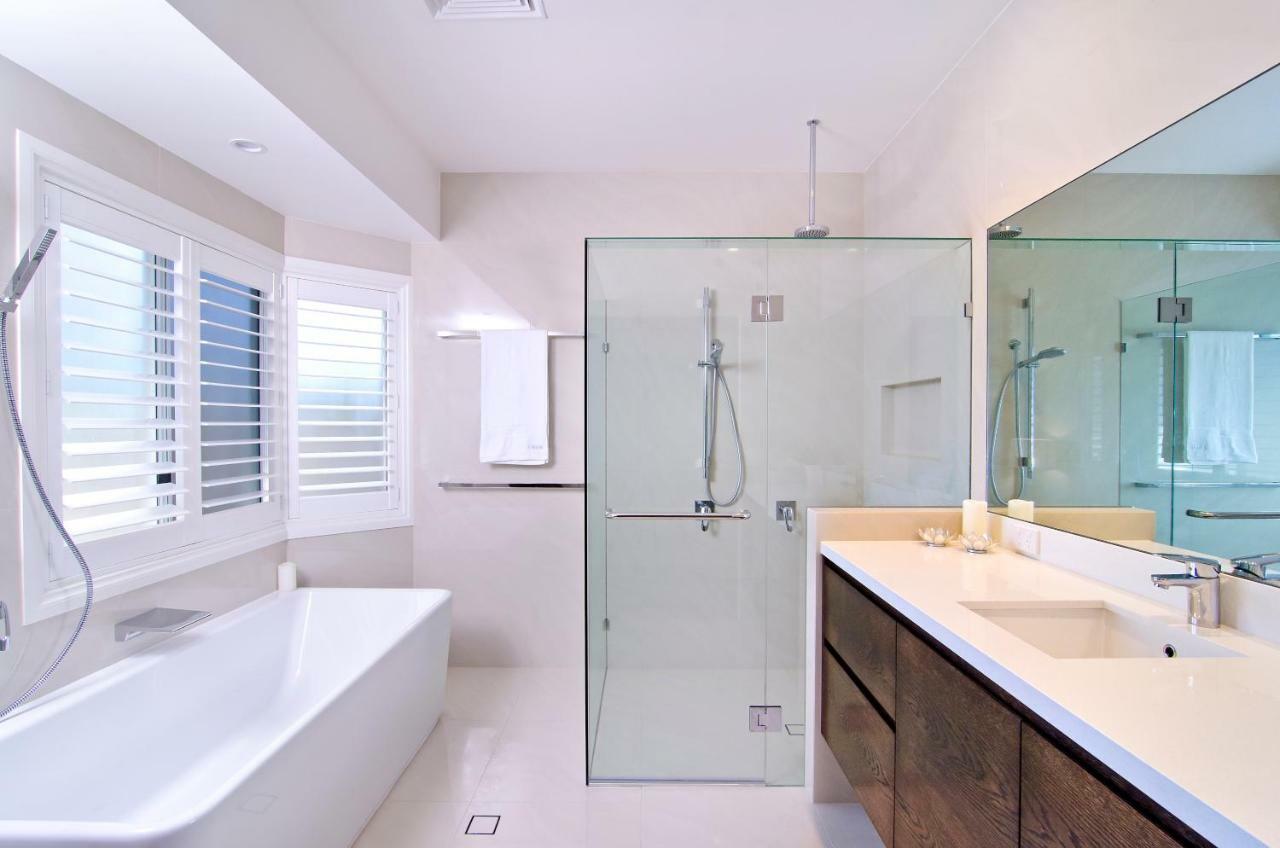 ゴールドコースト Seaclusion 5 Bed Waterfront, Sleeps 12ヴィラ エクステリア 写真